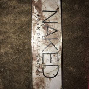 Urban Decay Naked Smoky Eyeshadow Palette